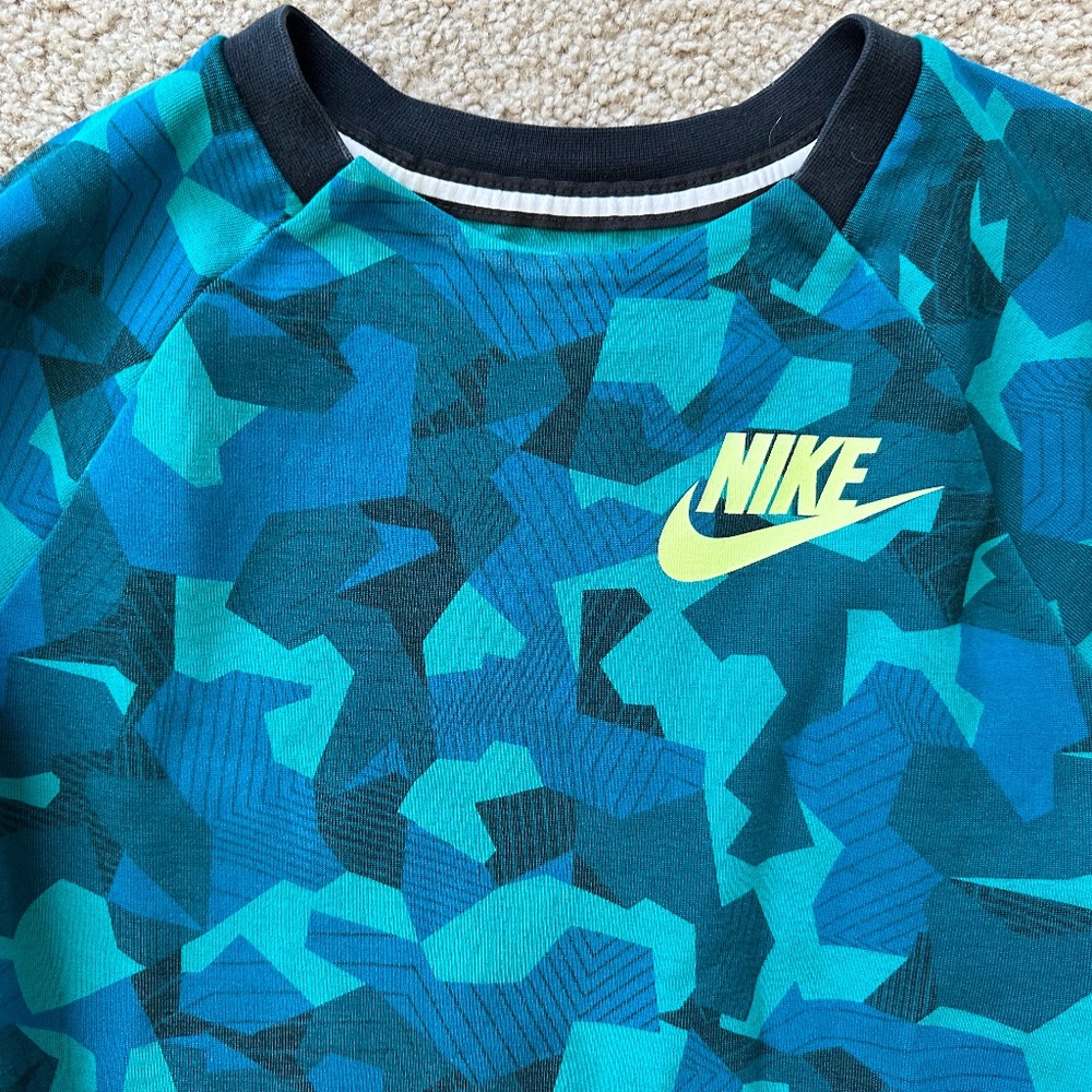 Nike Crewneck Sweatshirt  Teal Turquoise Blue Green  Kids Size Large